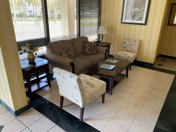 Imagen de los interiores del Hotel Quality Inn Fort Pierce I-95. Foto 16