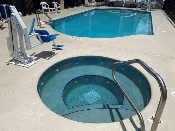Imagen de la piscina del Hotel Quality Inn Fort Pierce I-95. Foto 20