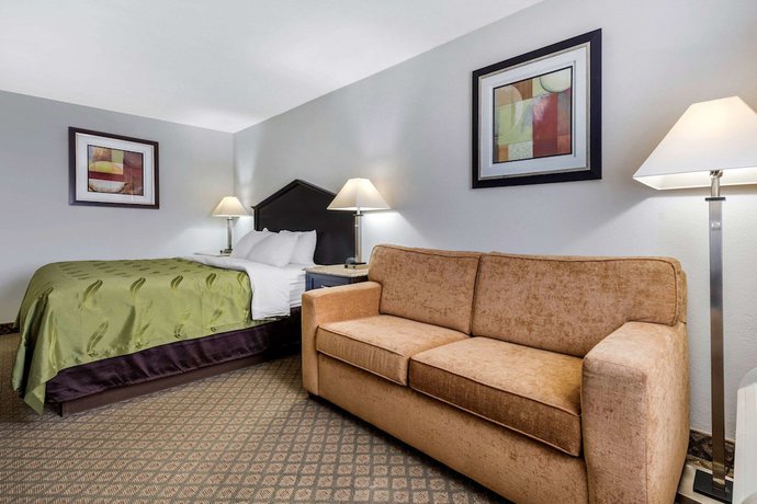 Imagen de la habitación del Hotel Quality Inn Fort Wayne. Foto 6