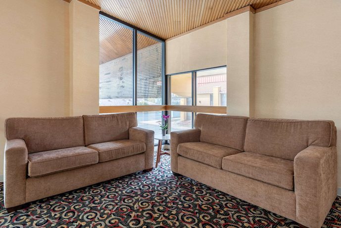 Imagen de los interiores del Hotel Quality Inn Fort Wayne. Foto 18