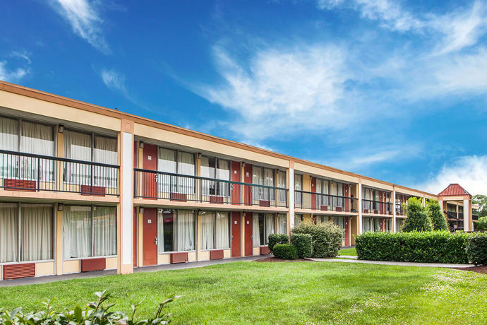 Imagen de los exteriores del Hotel Quality Inn, Franklin. Foto 11