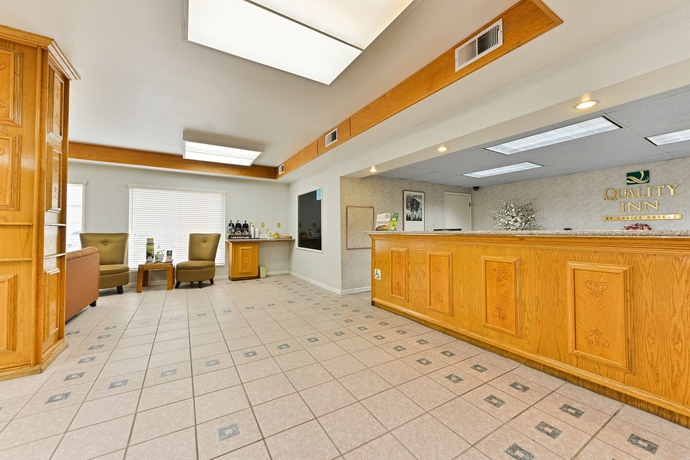 Imagen de los interiores del Hotel Quality Inn Fresno Near University. Foto 14