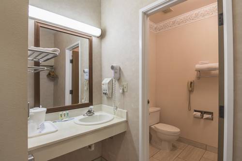 Imagen de la habitación del Hotel Quality Inn Fresno Yosemite Airport. Foto 11