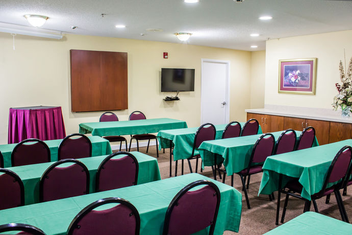 Imagen de los interiores del Hotel Quality Inn Fuquay Varina East. Foto 16