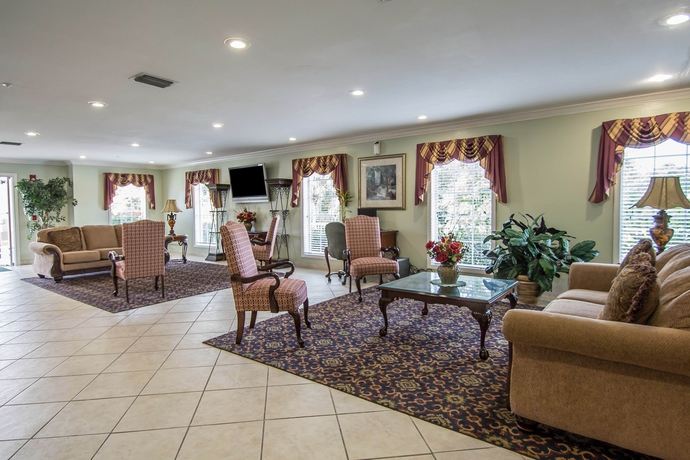 Imagen de los interiores del Hotel Quality Inn Gainesville I-75. Foto 13