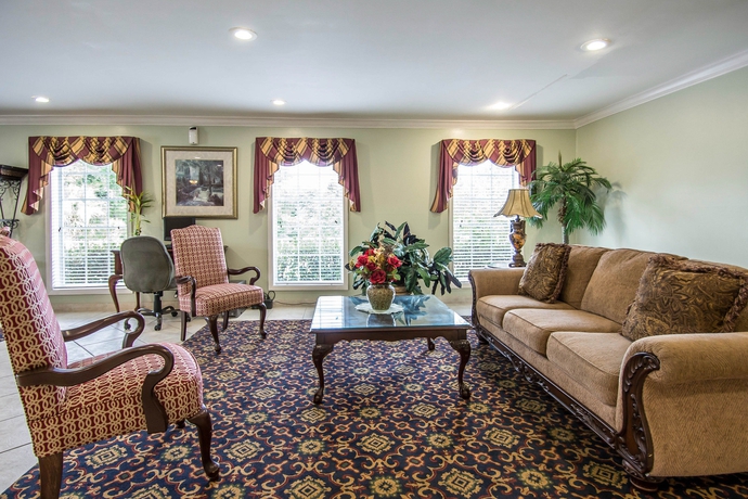 Imagen de los interiores del Hotel Quality Inn Gainesville I-75. Foto 16