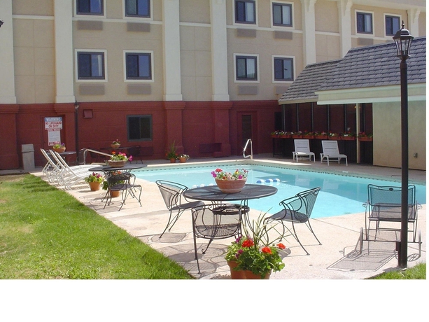 Imagen de la piscina del Hotel Quality Inn Grand Junction Near University. Foto 16