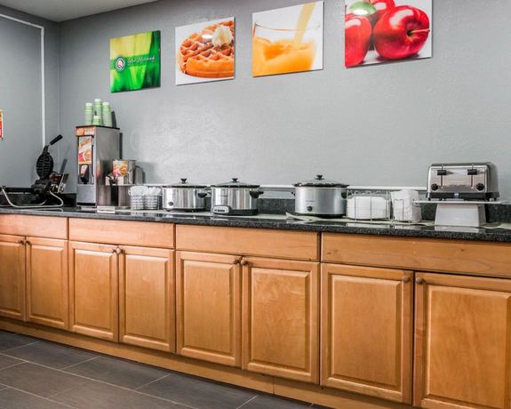 Imagen del bar/restaurante del Hotel Quality Inn Grand Rapids North. Foto 3