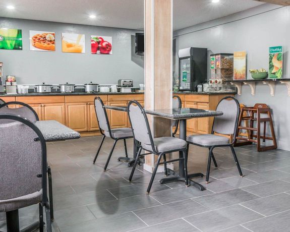 Imagen del bar/restaurante del Hotel Quality Inn Grand Rapids North. Foto 4