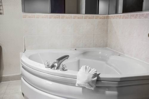 Imagen de la habitación del Hotel Quality Inn Grand Suites Bellingham. Foto 10