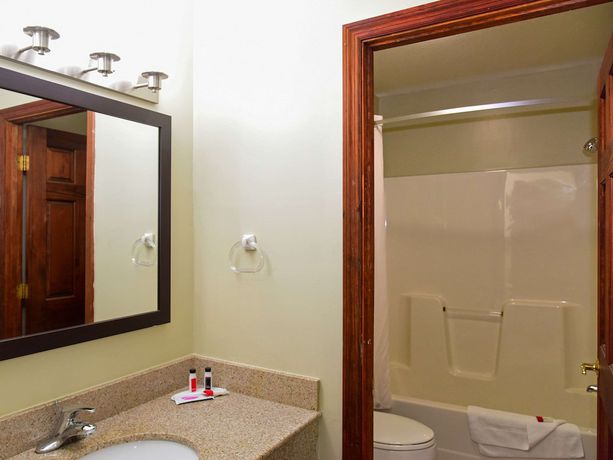 Imagen de la habitación del Hotel Quality Inn Great Barrington. Foto 12