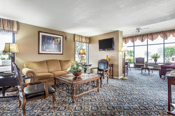 Imagen de los exteriores del Hotel Quality Inn Greenville Near University. Foto 11