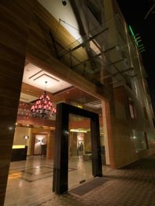 Imagen de los exteriores del Hotel Quality Inn Gurgaon. Foto 3