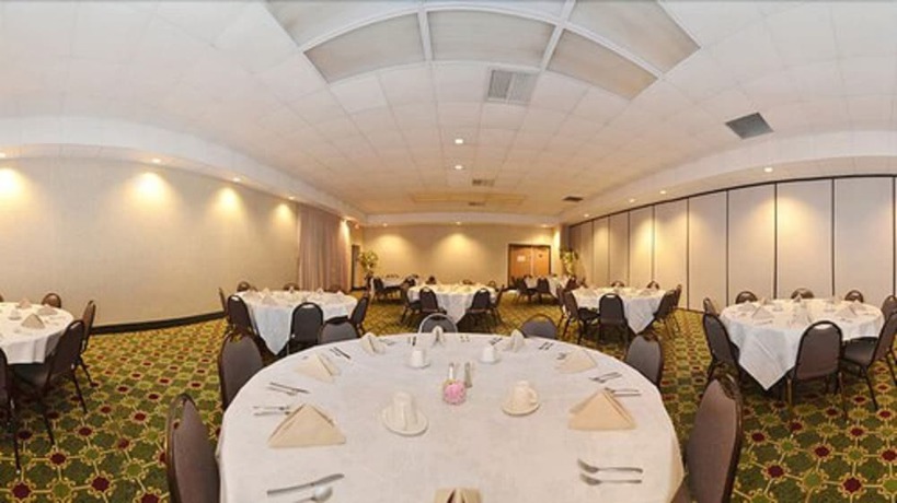 Imagen de los interiores del Hotel Quality Inn Harrison. Foto 17