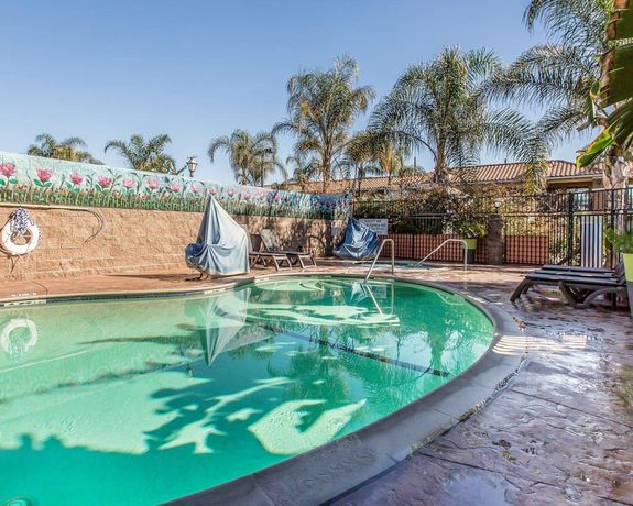 Imagen de la piscina del Hotel Quality Inn Hemet - San Jacinto. Foto 19