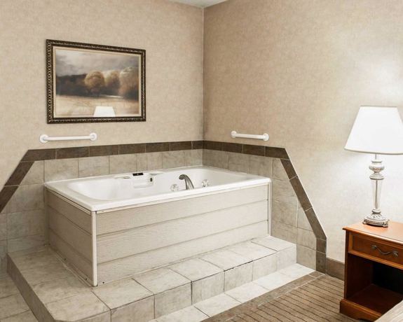 Imagen de la habitación del Hotel Quality Inn Indy Castleton. Foto 3