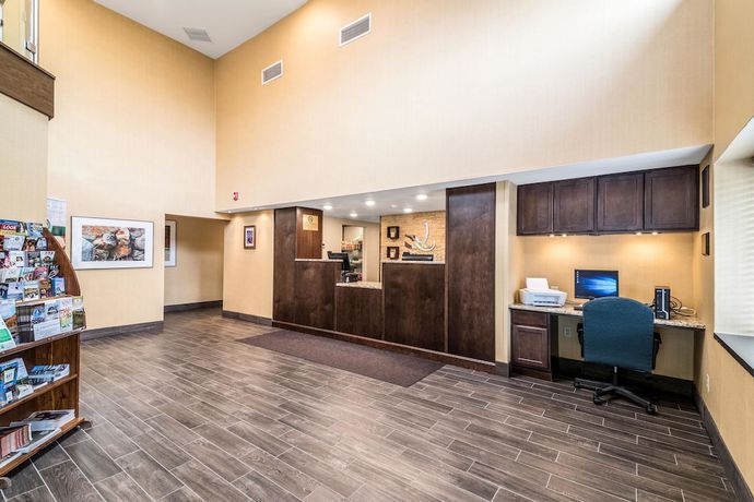 Imagen de los interiores del Hotel Quality Inn Ithaca - University Area. Foto 14