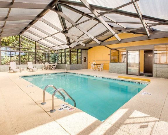 Imagen de la piscina del Hotel Quality Inn, Jefferson. Foto 16