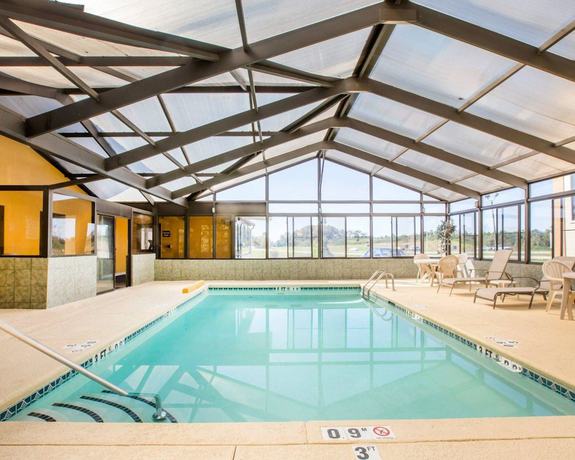 Imagen de la piscina del Hotel Quality Inn, Jefferson. Foto 20