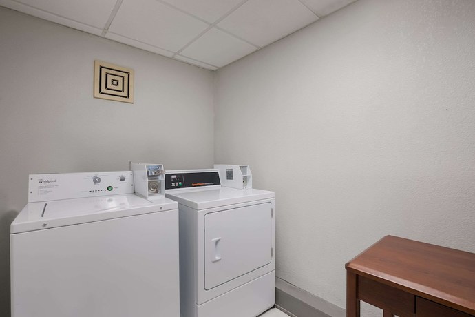 Imagen de los interiores del Hotel Quality Inn Joliet. Foto 10