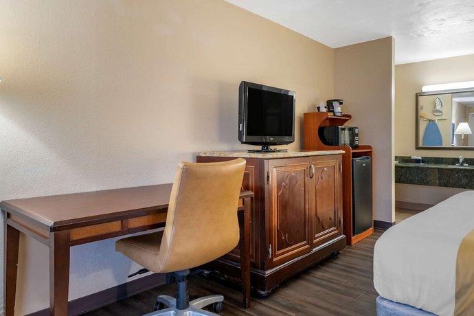 Imagen de la habitación del Hotel Quality Inn Kennedy Space Center. Foto 9