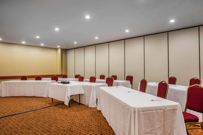 Imagen de los interiores del Hotel Quality Inn, Kennesaw. Foto 12