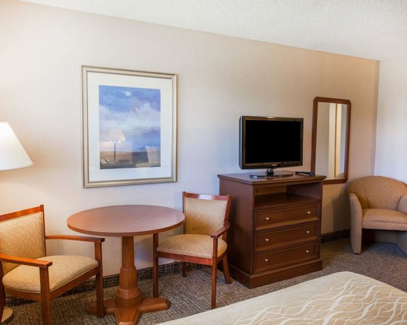 Imagen de la habitación del Hotel Quality Inn Kirkland. Foto 7