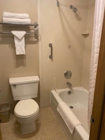 Imagen de la habitación del Hotel Quality Inn Kirkland. Foto 13