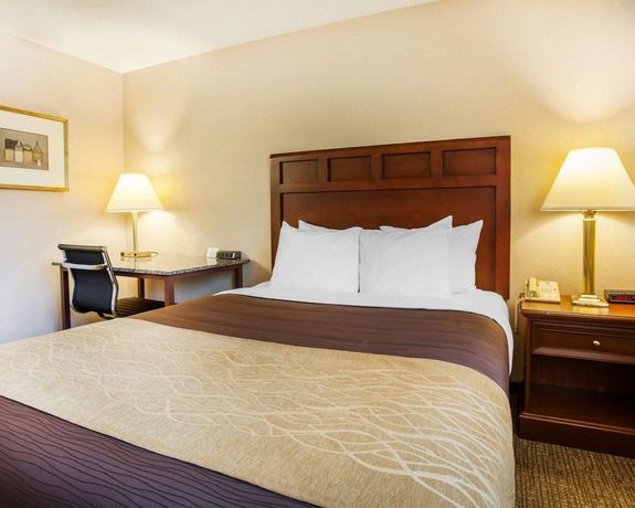 Imagen de la habitación del Hotel Quality Inn Kirkland. Foto 16