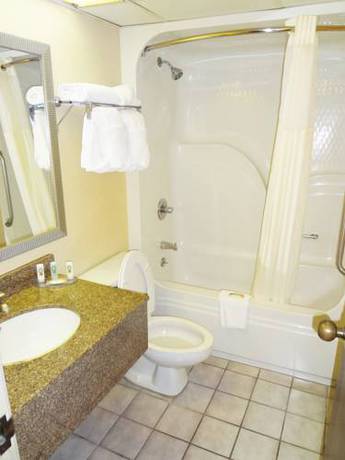 Imagen de la habitación del Hotel Quality Inn Kodak Sevierville. Foto 5