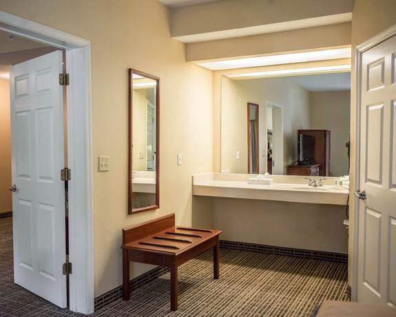 Imagen de la habitación del Hotel Quality Inn Lake City. Foto 11
