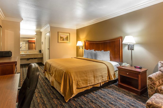 Imagen de la habitación del Hotel Quality Inn Lake Elsinore I-15. Foto 8