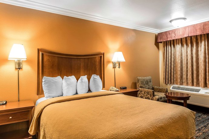 Imagen de la habitación del Hotel Quality Inn Lake Elsinore I-15. Foto 11