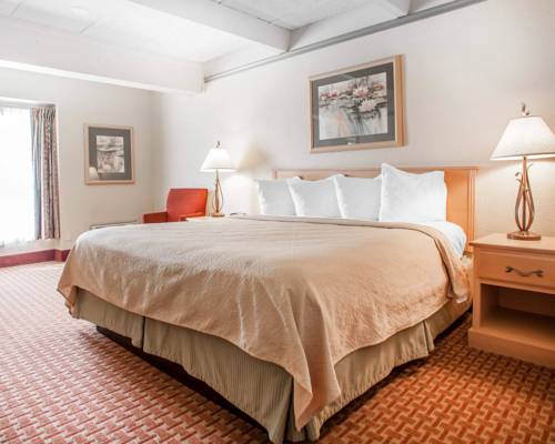 Imagen de la habitación del Hotel Quality Inn Lake Ozark. Foto 2
