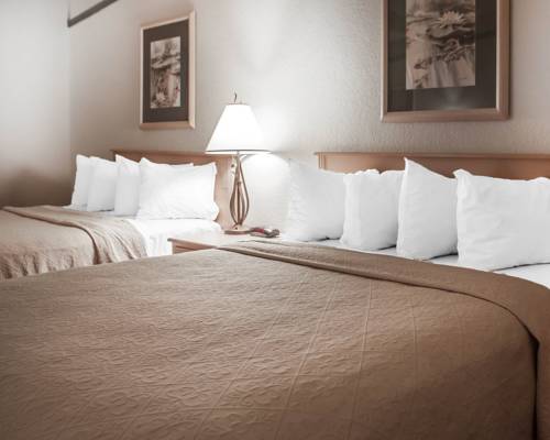 Imagen de la habitación del Hotel Quality Inn Lake Ozark. Foto 4