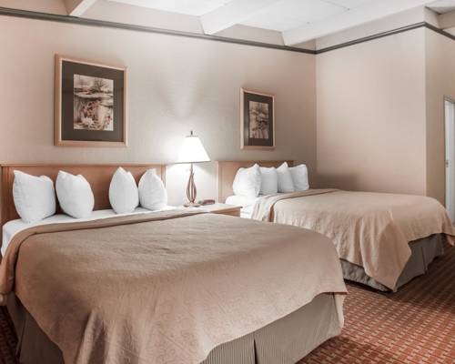 Imagen de la habitación del Hotel Quality Inn Lake Ozark. Foto 5