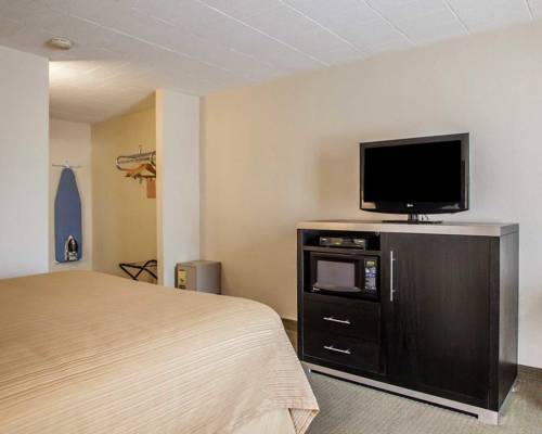 Imagen de la habitación del Hotel Quality Inn Ledgewood - Dover. Foto 9