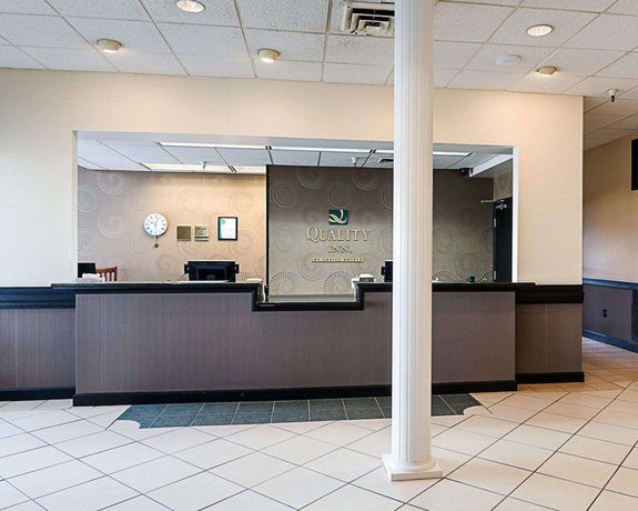 Imagen de los interiores del Hotel Quality Inn Lewisburg. Foto 17