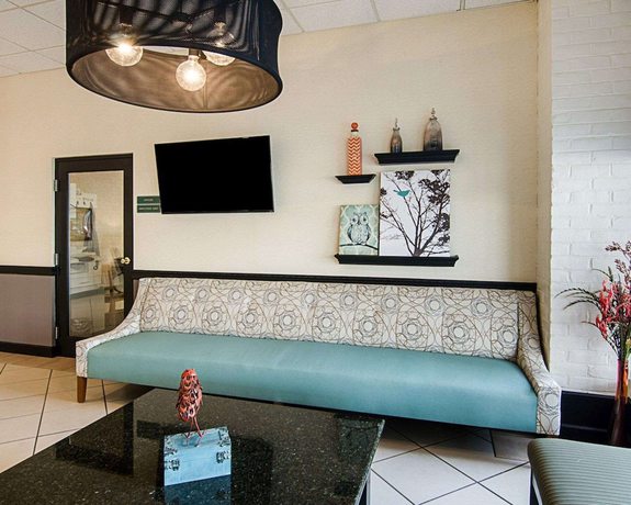 Imagen de los interiores del Hotel Quality Inn Lewisburg. Foto 18