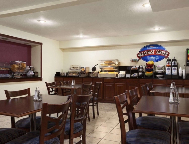 Imagen del bar/restaurante del Hotel Quality Inn Lincoln Cornhusker. Foto 4