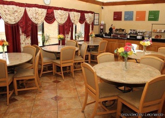Imagen general del Hotel Quality Inn, Lockport. Foto 8