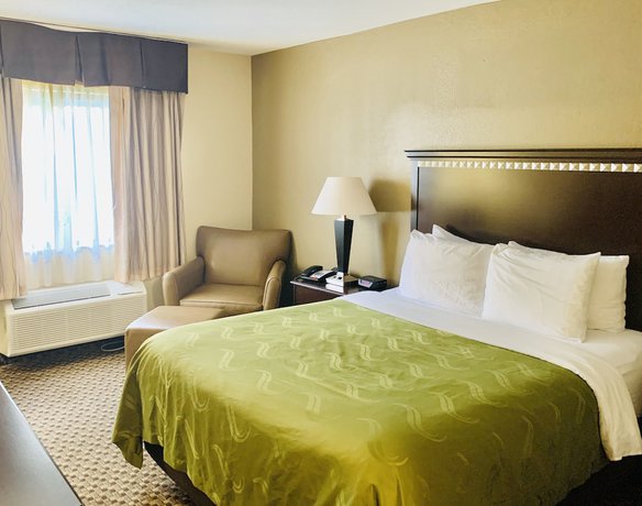 Imagen de la habitación del Hotel Quality Inn Macomb Near University Area. Foto 9