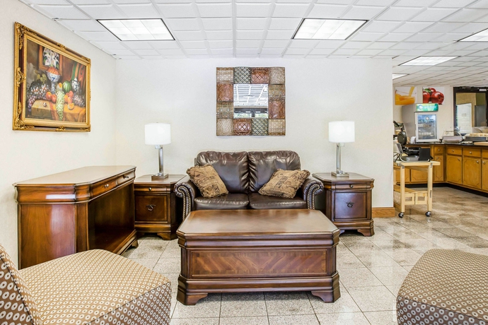 Imagen de los interiores del Hotel Quality Inn Macon. Foto 8