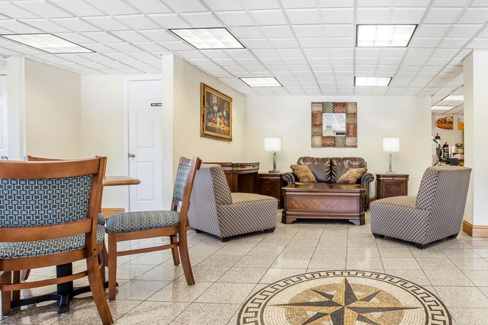 Imagen de los interiores del Hotel Quality Inn Macon. Foto 9