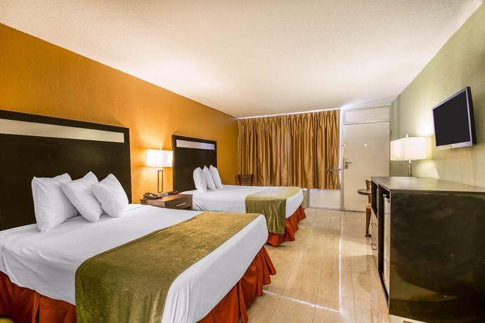 Imagen de la habitación del Hotel Quality Inn Maingate South. Foto 9