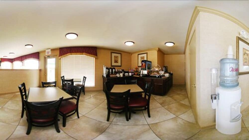 Imagen del bar/restaurante del Hotel Quality Inn Marshall. Foto 6