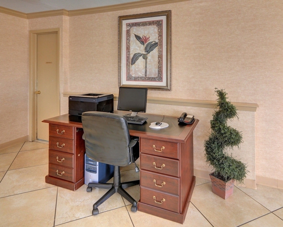 Imagen de los interiores del Hotel Quality Inn Marshall. Foto 18