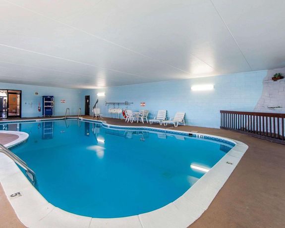 Imagen de la piscina del Hotel Quality Inn, Maysville. Foto 18