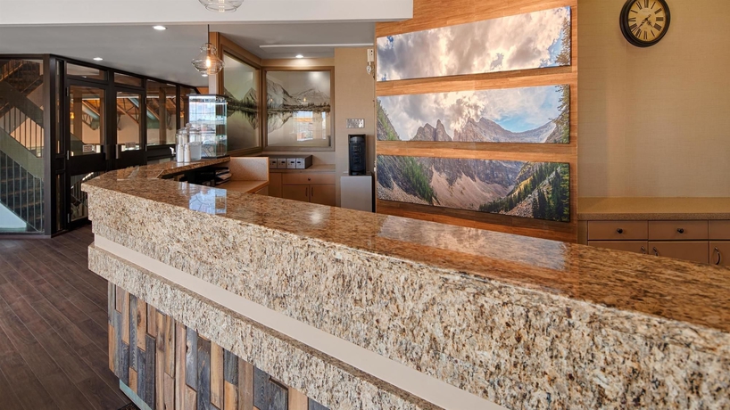 Imagen de los interiores del Hotel Quality Inn, Medicine Hat. Foto 10