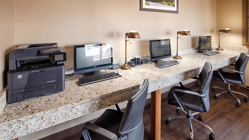 Imagen de los interiores del Hotel Quality Inn, Medicine Hat. Foto 13